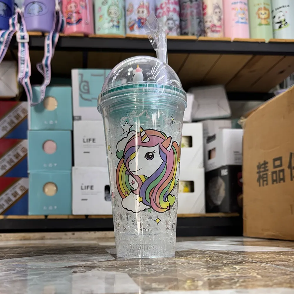smoothie-cup-with-light
